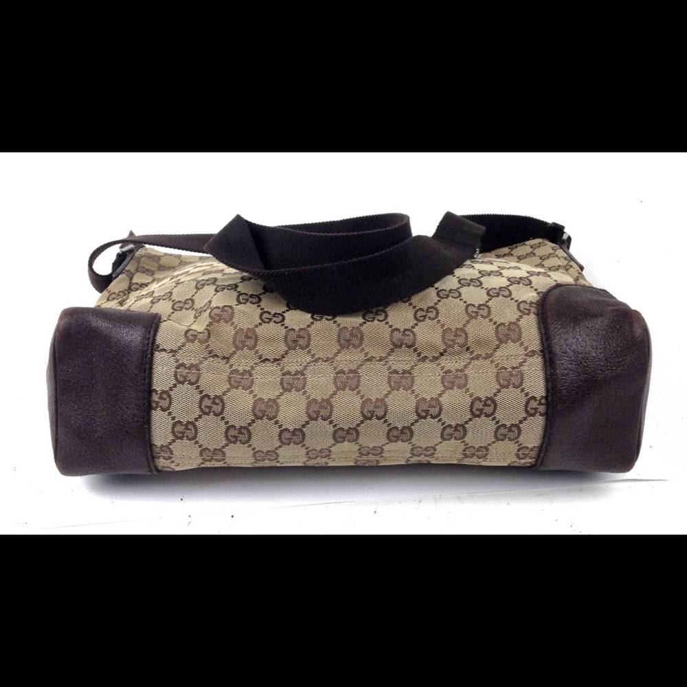Authentic Gucci GG Monogram canvas Crossbody - Picture 4 of 8